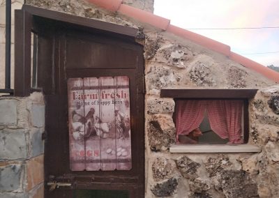 Gallinero casa rural Costalago
